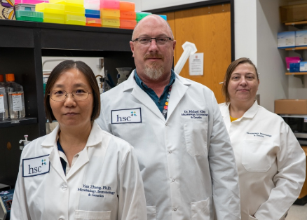 Dr. Michael Allen (center)